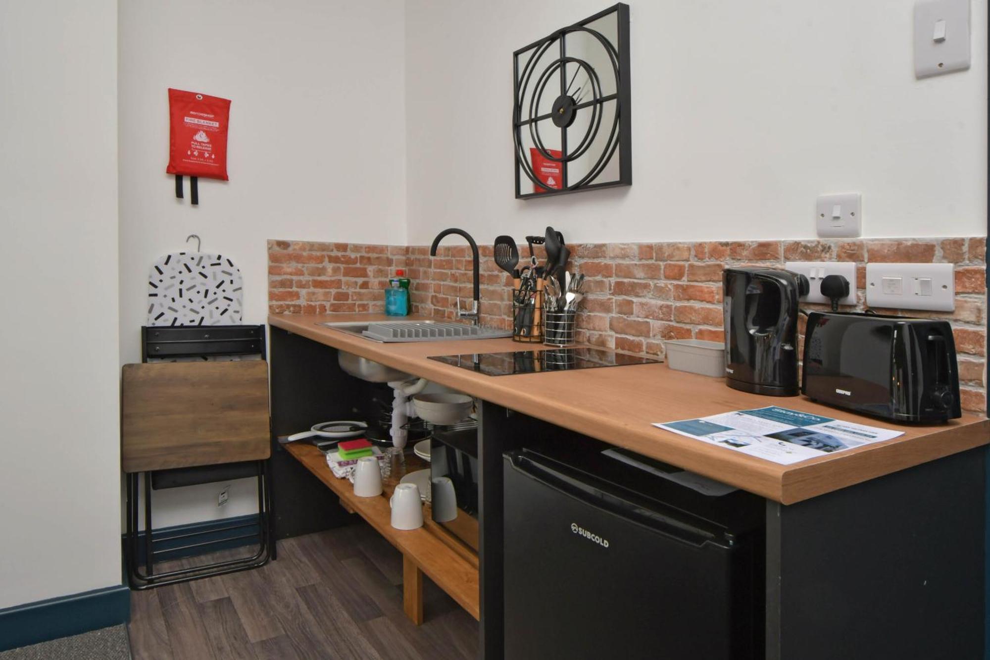 Stay At Shobnall Road Rooms And Studios Burton Екстер'єр фото
